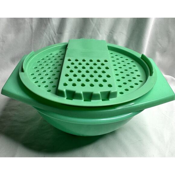 Vintage Tupperware Jade Green Grater Slicer Bowl Set 1970s – Mid Century Kitchen - Picture 1 of 10